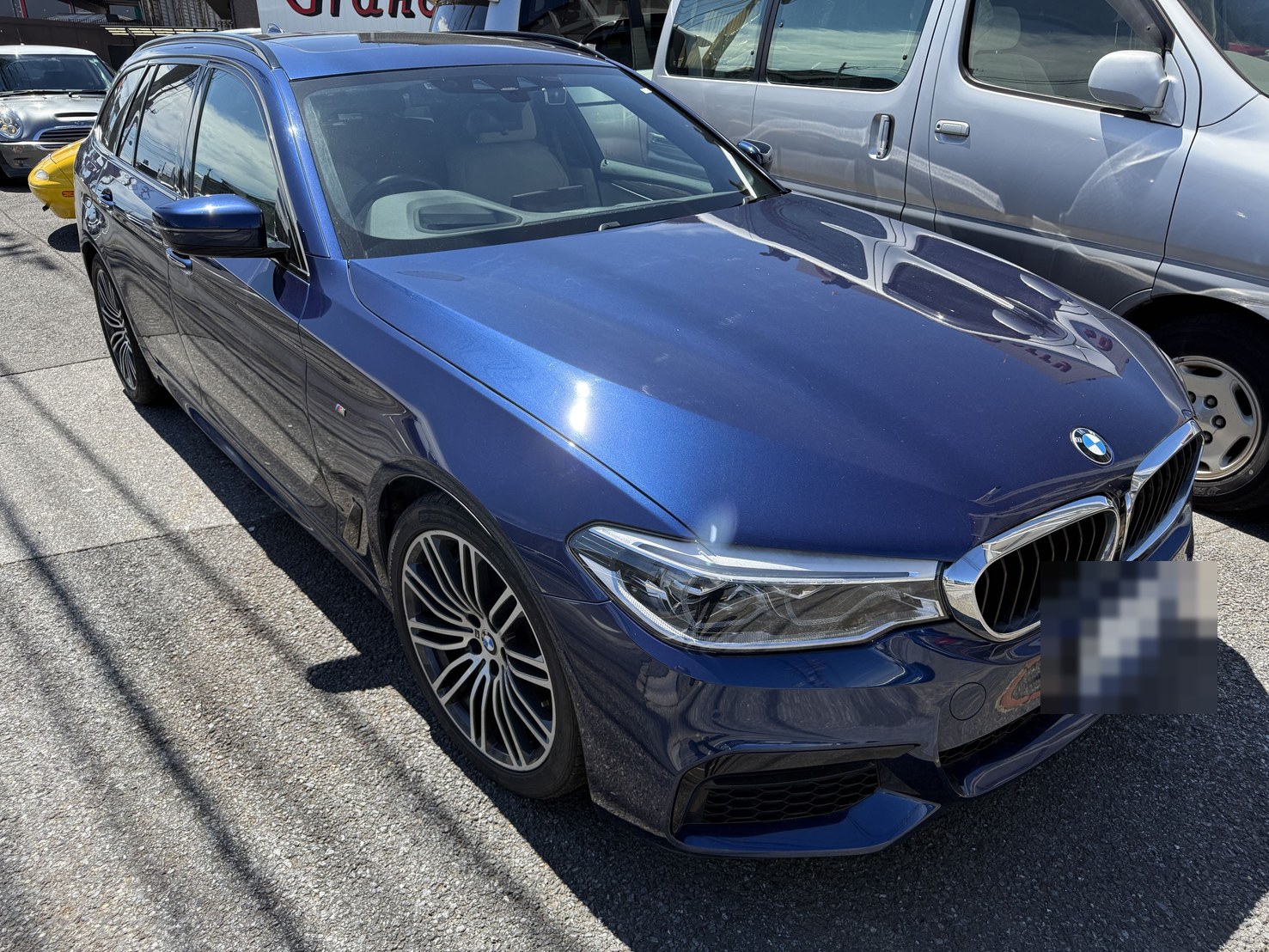 BMW 540i xDriveツーリング Mスポーツ G31 2018年式 ブルー（北海道で買取した実車・フロント）
